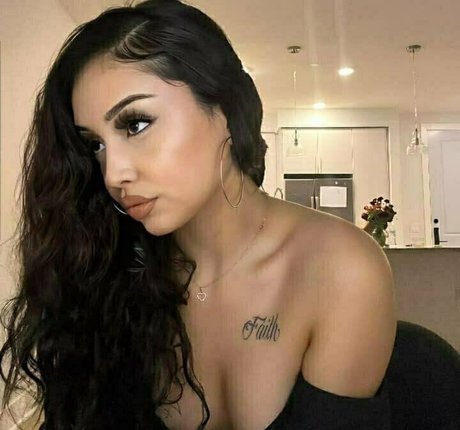 lovelychloefree pornographic star picture