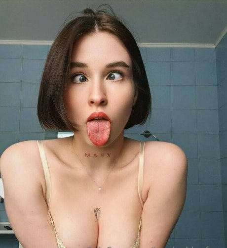 lovelychloefree free model galleries