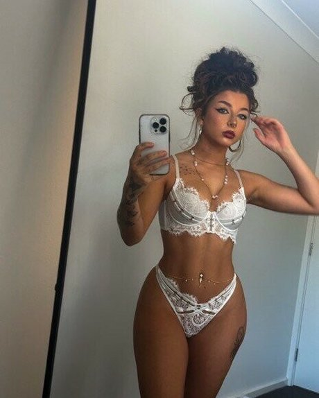 Keelyyedwards star naked archive