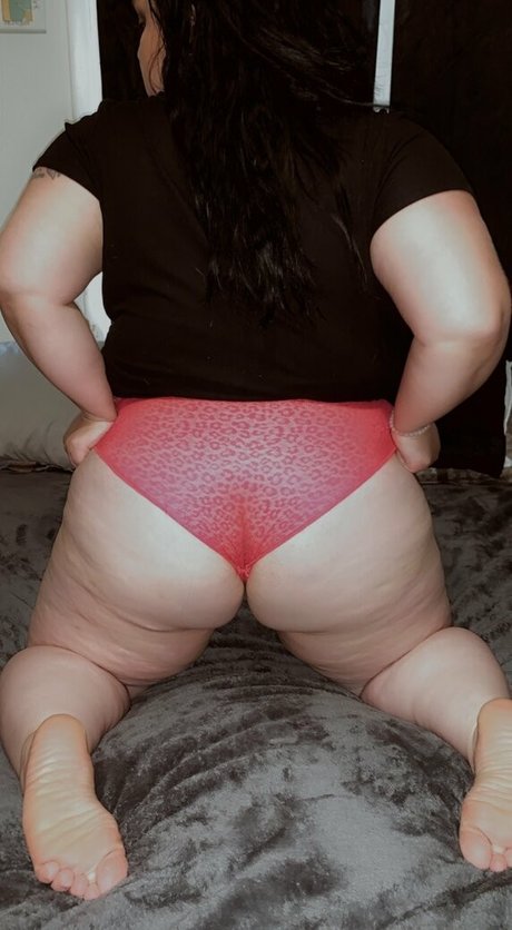 carolinequinnvip beautiful model image