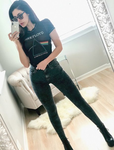 Anna Paulina Luna naked star photos