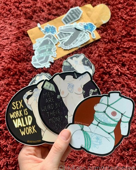 busty mature onlyfans pornographic pics