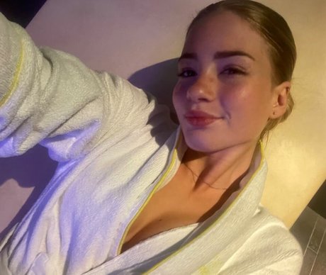 fab ienne0805 sexy pornstar image