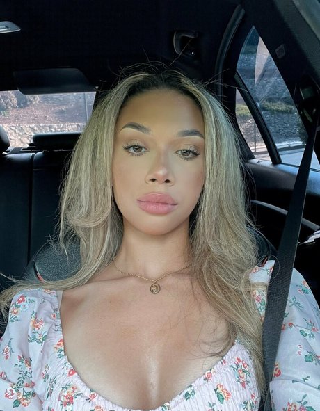 lusciousalina xxx model pic