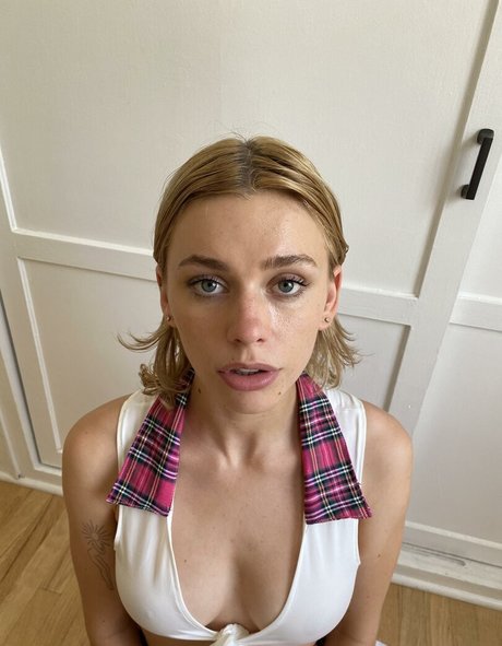 Halli Lover hot pornstar pictures