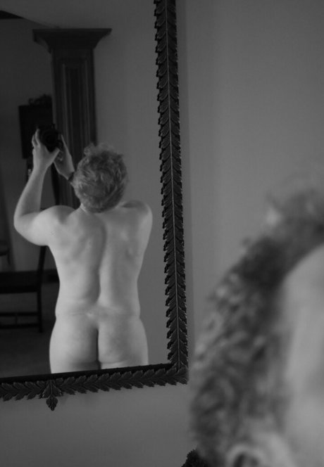 roaminghog nudes star images