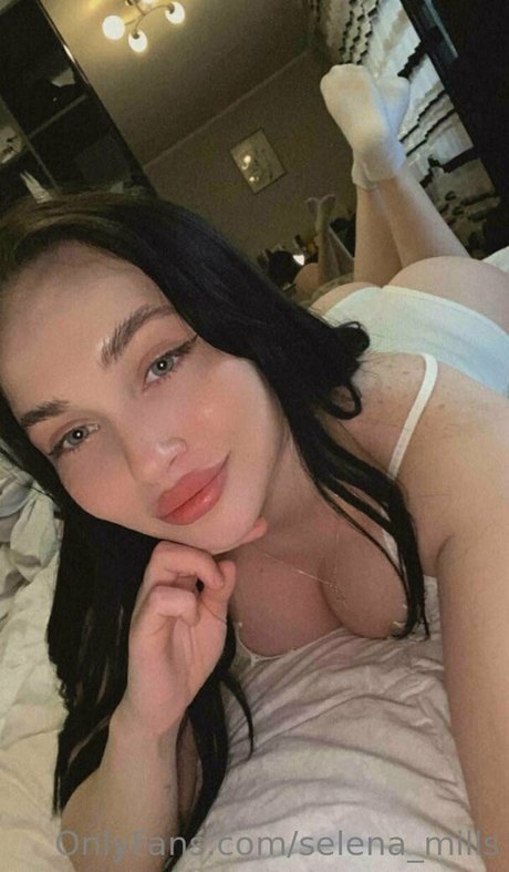 selena mills nudes star image