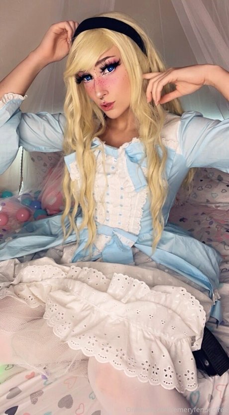 emeryfennecfree sex actress gallery