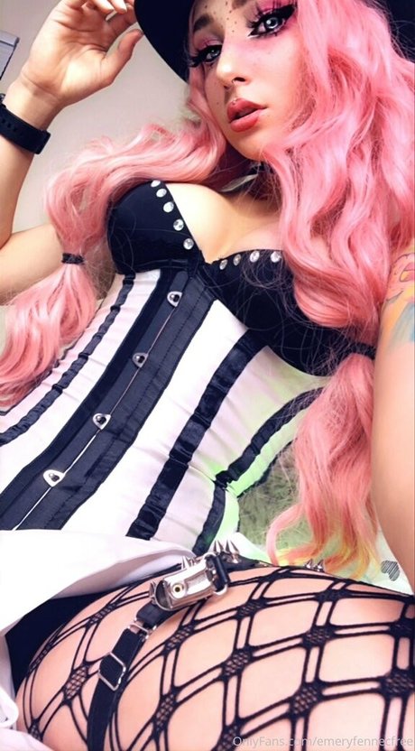 emeryfennecfree xxx model galleries