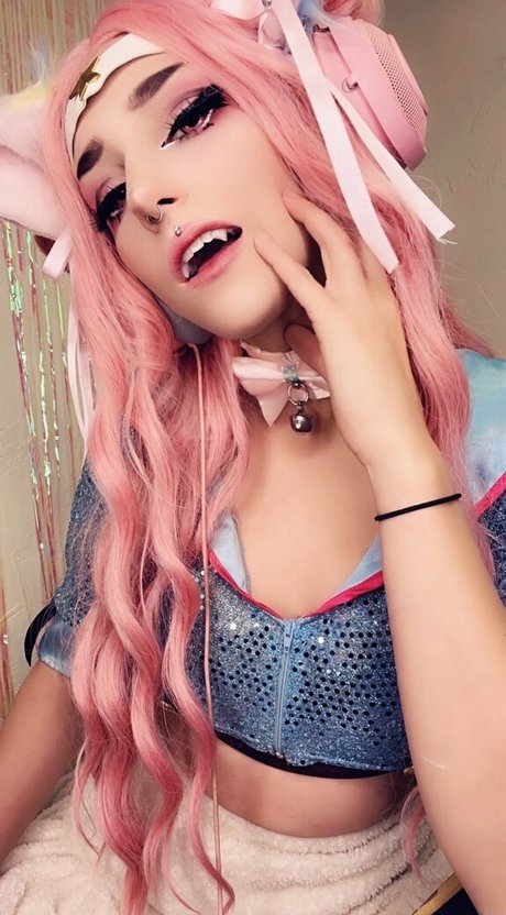 emeryfennecfree adult model photo