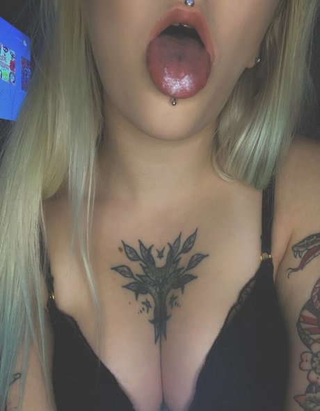 Modelmissbee xxx model picture