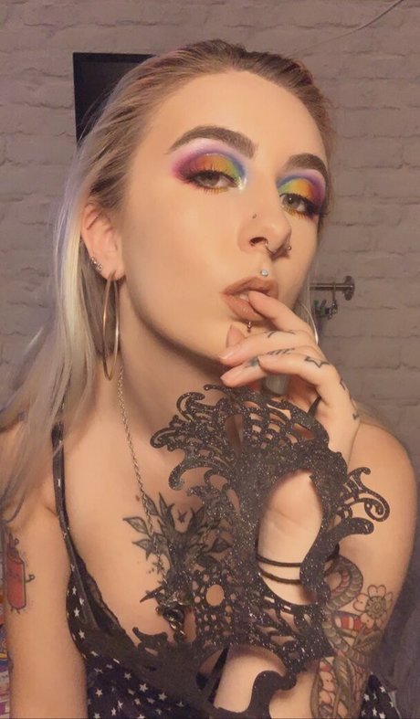 Modelmissbee beautiful pornstar pic