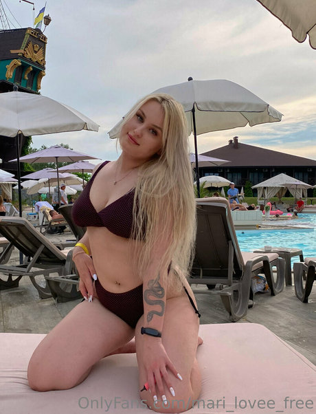 fluffy bun top star img