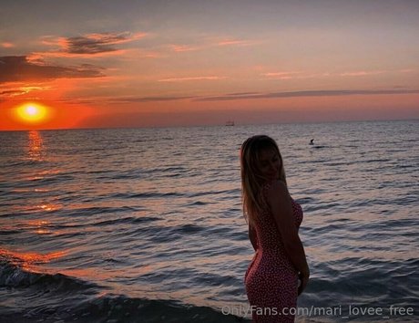 fluffy bun nude star photos