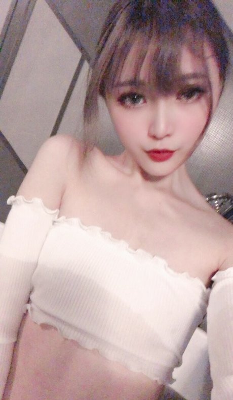 Tako wei exclusive model image