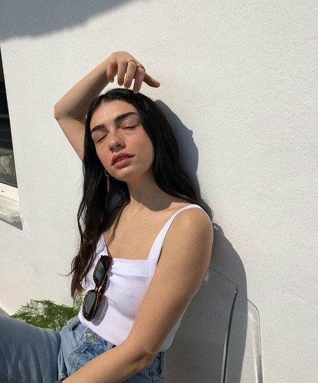 Hazar Erguclu model xxx pictures