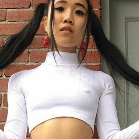 luvxmi model hd pics