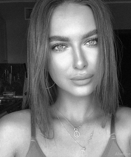 allwene free xxx actress galleries