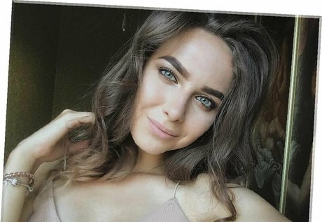 allwene free exclusive model photos