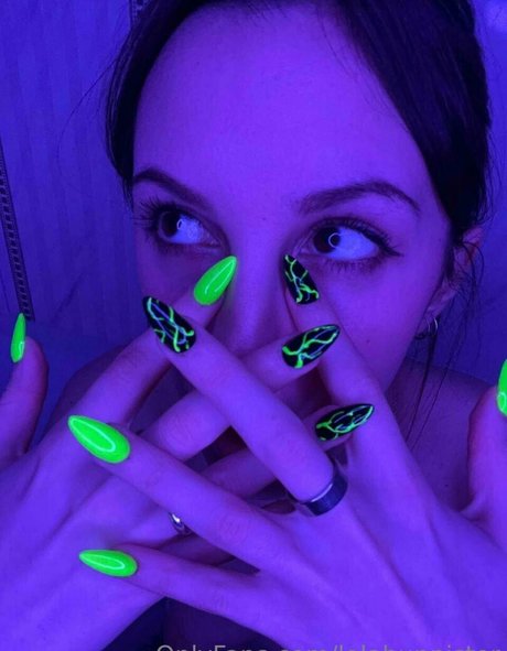 lovelylollyhehe model sexy photo