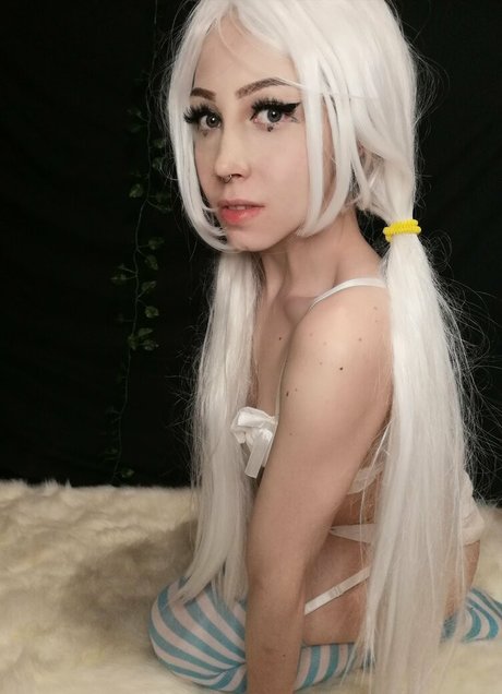 amayagem naked model gallery