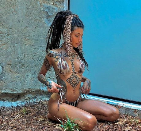 Thefreeelf free model images