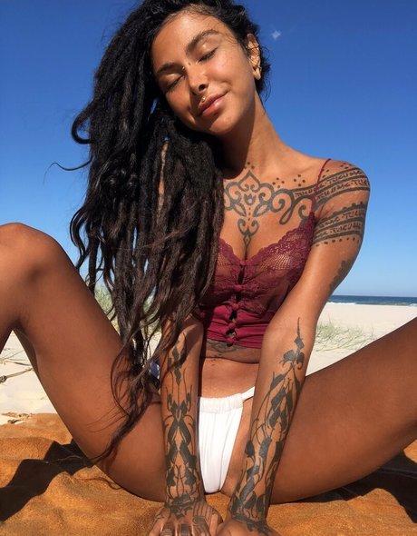 Thefreeelf pornographic model gallery