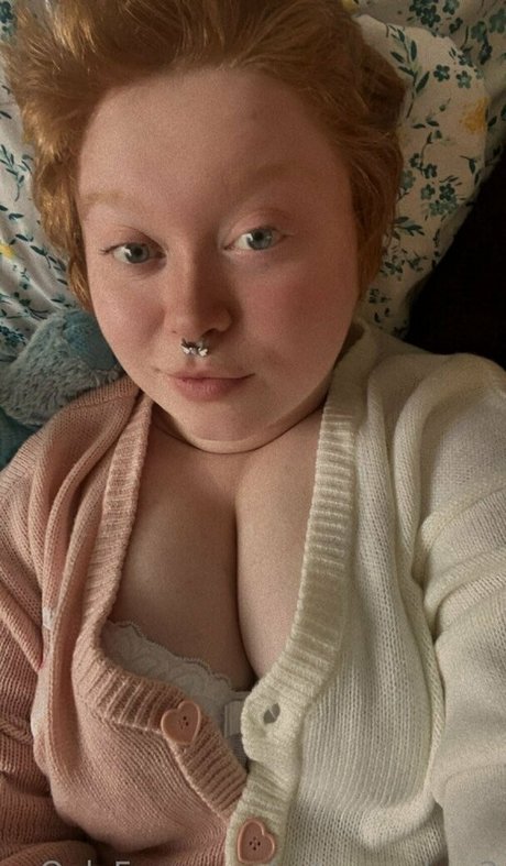 cutepeaches2 star nude photo