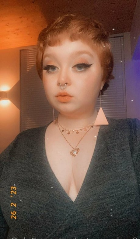 cutepeaches2 art star pics