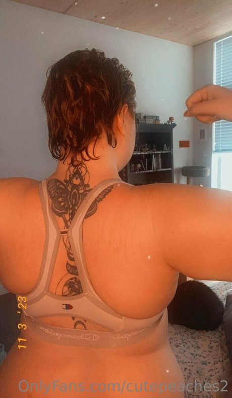 cutepeaches2 star hot pic