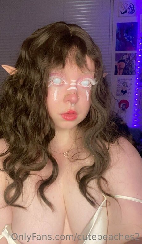 cutepeaches2 adult model pictures