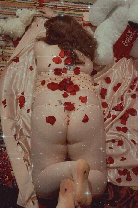 cutepeaches2 adult star photo