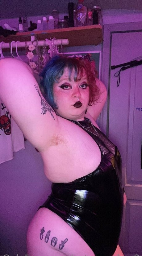 cutepeaches2 beautiful model image