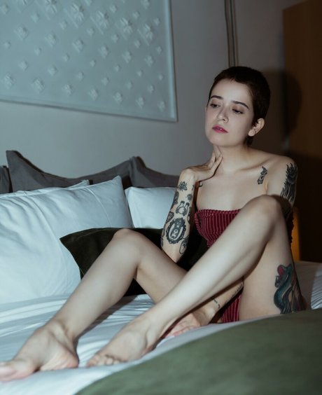 Ann Cid sex model image