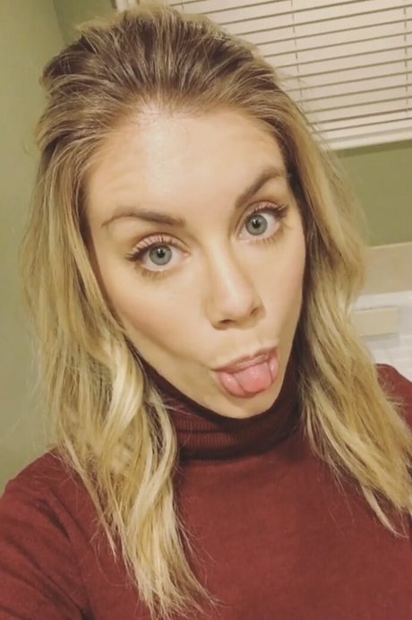 Jennifer Holland star high quality photo