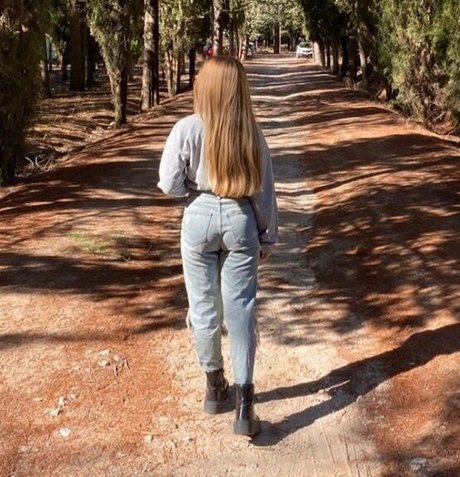 Lluna Clark star sex img