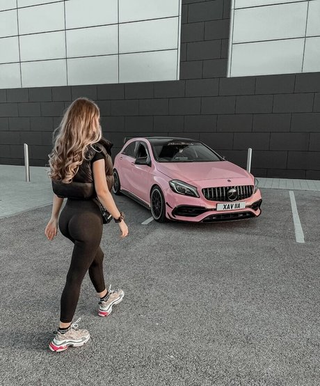 Xavia Brooke high quality star images