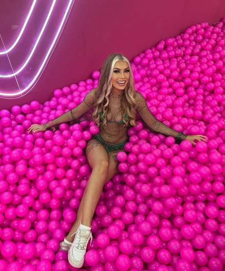 Xavia Brooke model best gallery