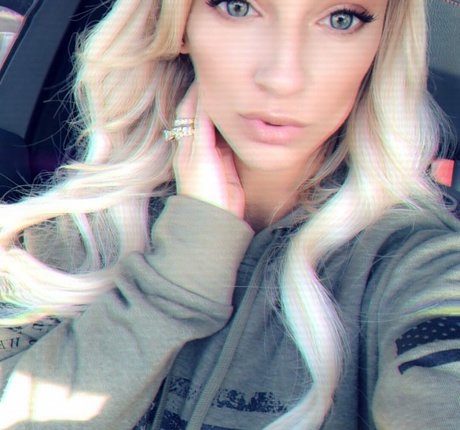 Michelle Pimer star pornographic pictures