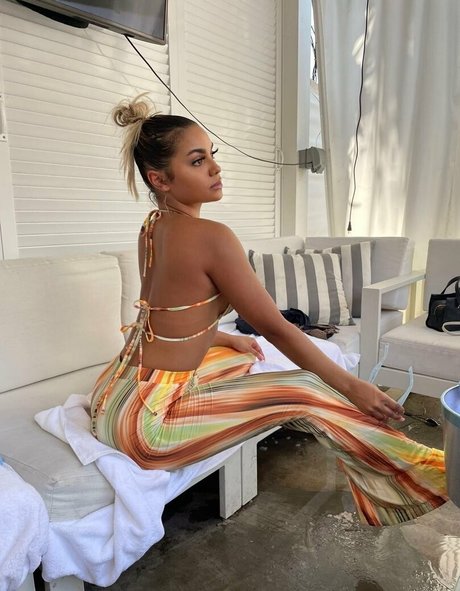 exoticbabe18 model pornographic pic