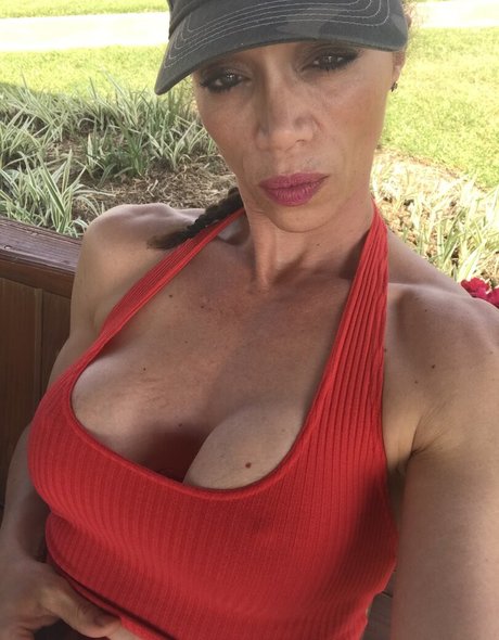 fiercelyfitrose nude pornstar picture