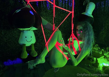 nyxiixo nude star galleries