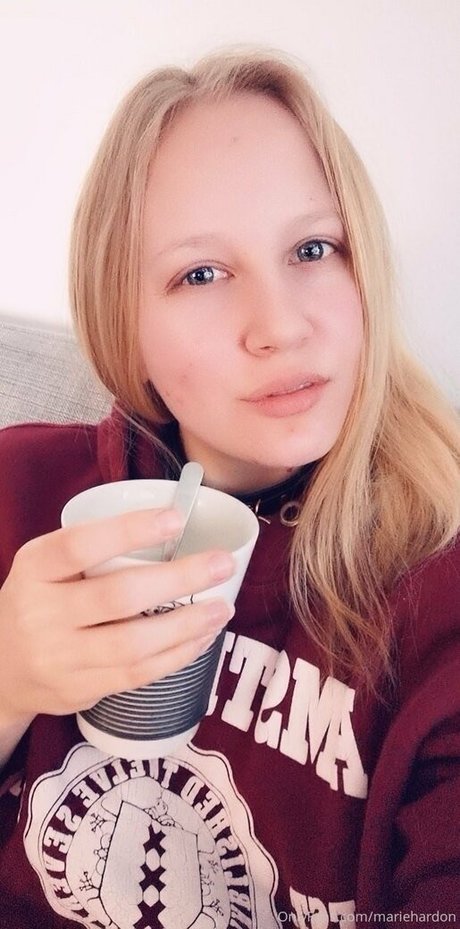 mariehardon star sexy pics