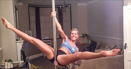 Michelle Fenwick beautiful actress image