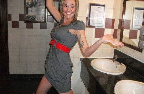 Michelle Fenwick erotic model photo