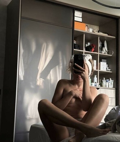 Zelentsova Nicole sexy star image