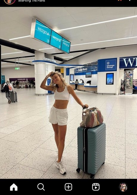 Misha Grimes art model picture