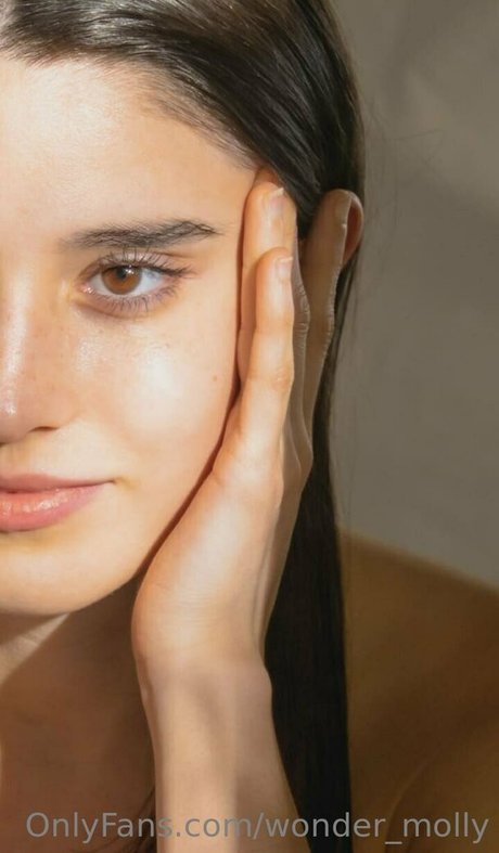 wonder molly star free picture