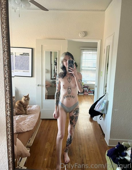 ratxgurl model hot photo