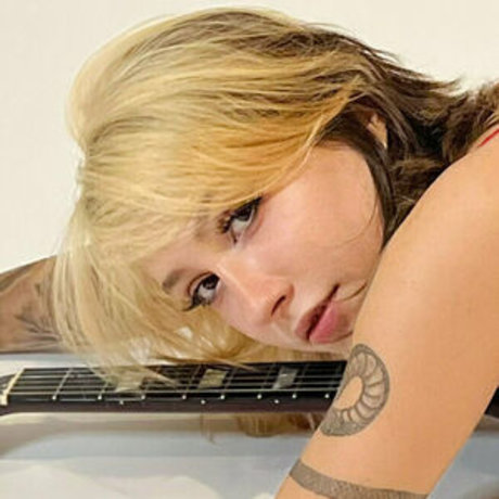 auroraredd star exclusive pic